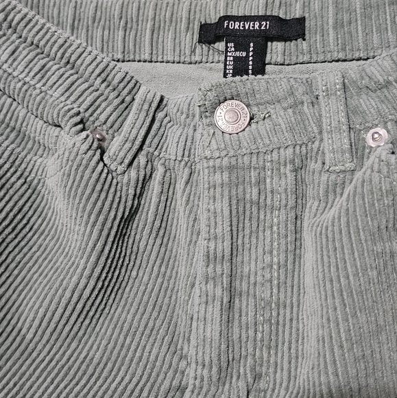 Small Forever 21 Green Corduroy High-Waisted Shorts - Picture 2 of 3